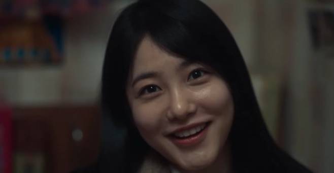 At one time, Lim Ji-yeon was plagued by controversy regarding her acting skills, while Shin Ye-eun was labeled for poor box office performance. However, both actresses successfully rebounded after taking on the roles of the adult and child versions of Park Yeon-jin in the Netflix series *The Glory*. Having left a strong impression, the two actresses have since continued their upward trajectory, capturing both box office success and buzz.Lim Ji-yeon is currently starring as the lead in the SBS drama *Brave New World*. She is receiving favorable reviews for her on-screen chemistry with Heo Nam-jun, and the series recorded a peak viewership rating of 10.4%. While there were some criticisms regarding her romantic chemistry with Lee Jung-jae—who is 18 years her senior—in *My Lovely Love*, which aired late last year, she is gaining the empathy of viewers in this current project through much more stable acting and compelling emotional depth.Lim Ji-yeon made her commercial film debut in 2014 with the movie *Obsessed with Human*. Appearing opposite Song Seung-heon, she instantly garnered attention for her bold acting and fresh image. Subsequently, she also appeared in the film *The Treacherous*, leaving a strong impression. However, her consecutive appearances in R-rated movies led to a strong adults-only image being imprinted on her for a time, which acted as a limitation in showcasing her diverse acting range.Even after expanding her acting career to television dramas, she did not walk as smoothly as expected. Although she appeared in *High Society* and *Blow Up the Wind*, she was plagued by controversies regarding her acting skills. There were quite a few criticisms that her performance in dramas left something to be desired compared to the presence she displayed in films. Failing to achieve a significant rebound in terms of box office success and buzz, she went through a period where her standing as an actress was somewhat unstable.The turning point was the Netflix series *The Glory*, released in 2022. Lim Ji-yeon took on the role of Park Yeon-jin, a school bully, and displayed a completely different side of herself. By vividly portraying the chilling audacity, shamelessness, and unstable inner self characteristic of a villain, she left a strong impression on viewers and garnered praise for being a rediscovery of Lim Ji-yeon.The turning point was the Netflix series *The Glory*. Lim Ji-yeons career trajectory became even more solid following *The Glory*. She broadened her acting spectrum through *House with a Yard* and achieved box office success by leading *The Tale of Lady Ok* as the sole lead. She is continuing a streak of consecutive hits, with the currently airing *Brave New World* also receiving a positive response.Shin Ye-eun also reached a turning point in her acting career through *The Glory*. Playing the child version of Park Yeon-jin, she completed a single character alongside Lim Ji-yeon. Although her screen time was limited, she received praise for convincingly connecting the narrative of the adult Park Yeon-jin.Shin Ye-eun rose to stardom immediately upon her debut in the 2018 web drama *A-Teen*. She received great love from teenage viewers for her distinctive refreshing image and stable acting, and was recognized as a next-generation youth star. However, her subsequent career path differed from expectations. KBS2s *Welcome* recorded viewership ratings in the 0% range, and JTBCs *The Number of Cases* also remained in the 1% range. Disney+s *Third Person Revenge* also failed to achieve significant commercial success despite its buzz. Criticism persisted that she had not been able to produce a representative work since her debut, *A-Teen*.Shin Ye-euns stagnant trajectory changed starting with *The Glory*. Shedding her previous bright and lovable image, she broadened her range as an actress by showcasing chilling villainous acting. This marked a turning point, and evaluations of her acting skills also began to change.Since then, Shin Ye-eun has built a stable filmography through works such as *The Year of the Redeemer* and *One Hundred Memories*. ENAs *Dr. Someboy*, which recently premiered, is also sailing smoothly, recording 4.0% for the first episode and 5.0% for the second. In particular, she is receiving praise for successfully returning to the youth romance genre, with reactions noting that her short hairstyle reminded viewers of her *A-Teen* days.Although Lim Ji-yeon and Shin Ye-eun began their acting careers on different lines, they share the commonality of reaching a turning point in their careers through the film The Glory. Lim Ji-yeon overcame controversies regarding her acting skills, while Shin Ye-eun shed the label of poor box office performance. Currently, both actresses are writing the most stable prime of their careers in their respective fields.