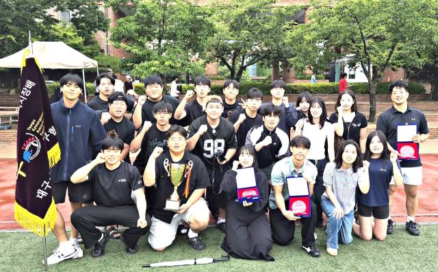 2026 대구경북 대학 미식축구 춘계리그에서 우승, 대회 2연패를 달성한 경북대 선수단. 대구경북 미식축구협회 제공