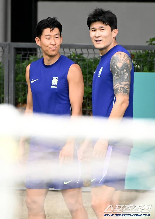 7일(한국시각) 멕시코 과달라하라의 대표팀 베이스캠프 훈련장인 치바스 베르데 바예에서 진행된 대한민국 월드컵 대표팀의 공식 훈련, 김민재와 손흥민이 훈련을 하고 있다. 과달라하라(멕시코)=허상욱 기자wook@sportschosun.com/2026.06.07/