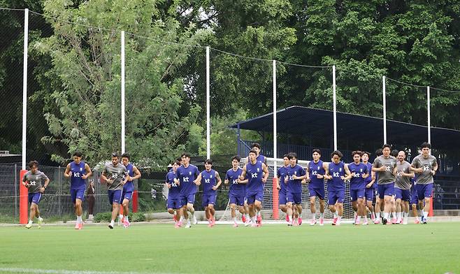 ▲ 한국 축구 국가대표팀 선수단이 8일(한국 시간) 멕시코 자포판 치바스 바예 베르데에서 훈련에 임하고 있다. 연합뉴스