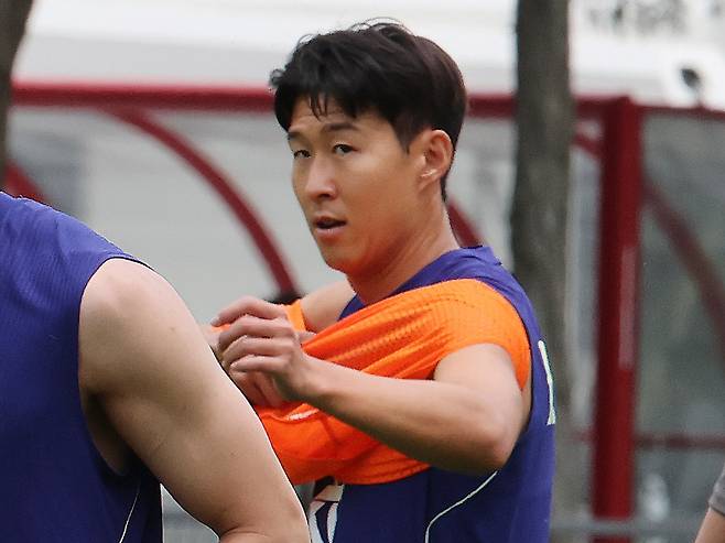 홍명보호의 2026 국제축구연맹(FIFA) 북중미 월드컵 첫 상대 체코가 손흥민(LA  FC)을 경계 대상 1순위로 꼽았다. 사진은 손흥민이 7일(현지 시간) 2026 국제축구연맹(FIFA) 북중미 월드컵이 열리는 멕시코 할리스코 과달라하라에 위치한 '치바스 베르데 바예' 훈련장에서 훈련하는 모습. /사진=뉴스1
