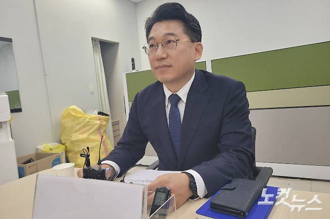 충북 대전환 인수위원회 허창원 대변인. 박현호 기자