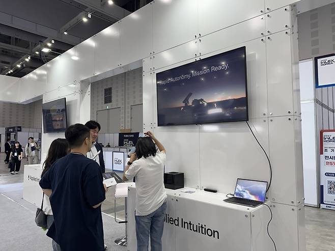 미국 자율주행 국방 소프트웨어 기업 어플라이드 인튜이션도 첫 부스를 꾸리고 국내 방산 시장 진출을 본격화했다. /사진=김경문 기자