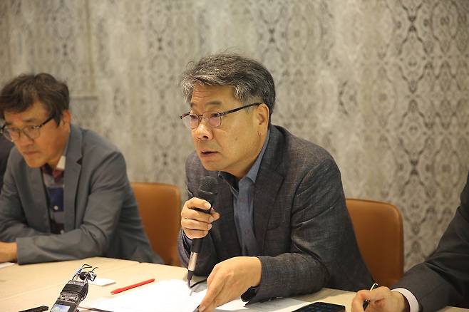 지난 2월 대한출판문화협회 신임 회장으로 선출된 김태헌 한빛미디어 대표가 5월 기자간담회를 열었다. [사진 대한출판문화협회]