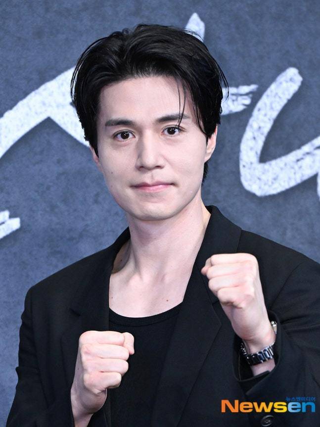 뉴스엔 DB 이동욱