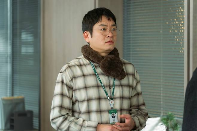 이성욱이 '신입사원 강회장'에서 박봉기 역을 맡았다. / 사진제공=SLL, 코퍼스코리아