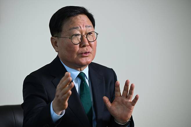 조석 HD현대 부회장이 8일 경기 성남시 분당구 HD현대 글로벌R&D센터에서 인터뷰를 하고 있다. 박시몬 기자