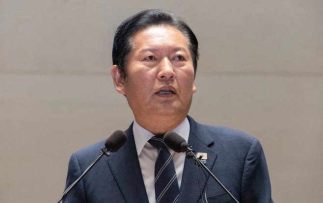 정청래 더불어민주당 대표가 11일 국회에서 열린 의원총회에서 발언하고 있다. 연합뉴스