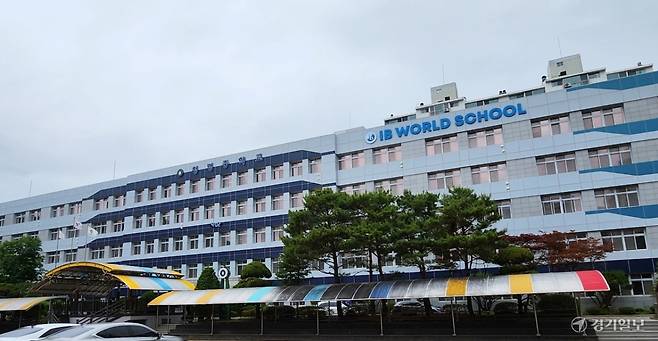 수원 청명중학교 전경. 박화선기자