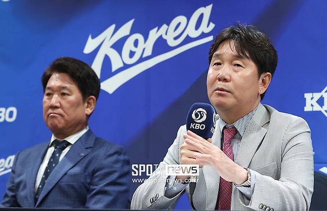 ▲ 조계현 전력강화위원장과 류지현 감독 ⓒ곽혜미 기자