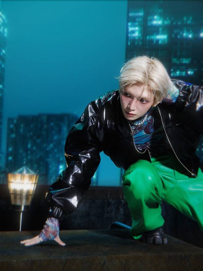 Group Ateez is heightening fans anticipation for their comeback by releasing new concept photos that utilize an entire city as a game stage. The newly released photos capture Ateezs unique, intense, and unrivaled atmosphere, drawing significant attention to the new album.