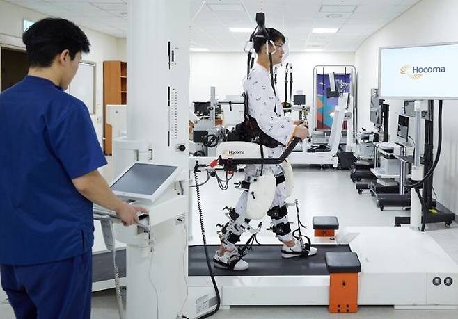 국립교통재활병원에는 첨단 로봇을 활용한 로봇 치료실을 비롯해 사고로 다친 환자들의 재활을 돕기 위한 다양한 시설과 장비가 있다. 사진=국립교통재활병원