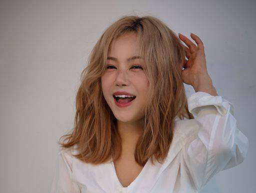 여전히 동안인 '똑순이' 김민희. 사진 이끌림 엔터테인먼트