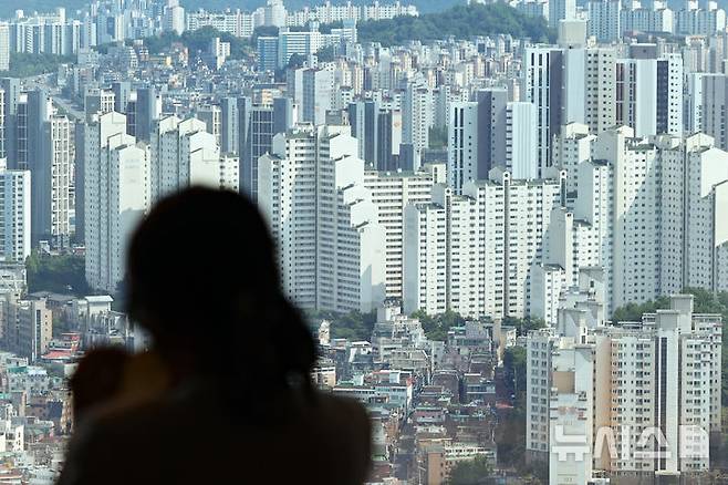 [서울=뉴시스] 황준선 기자 = 서울 동작구 일대 아파트 밀집지역 모습. 2026.06.11. hwang@newsis.com