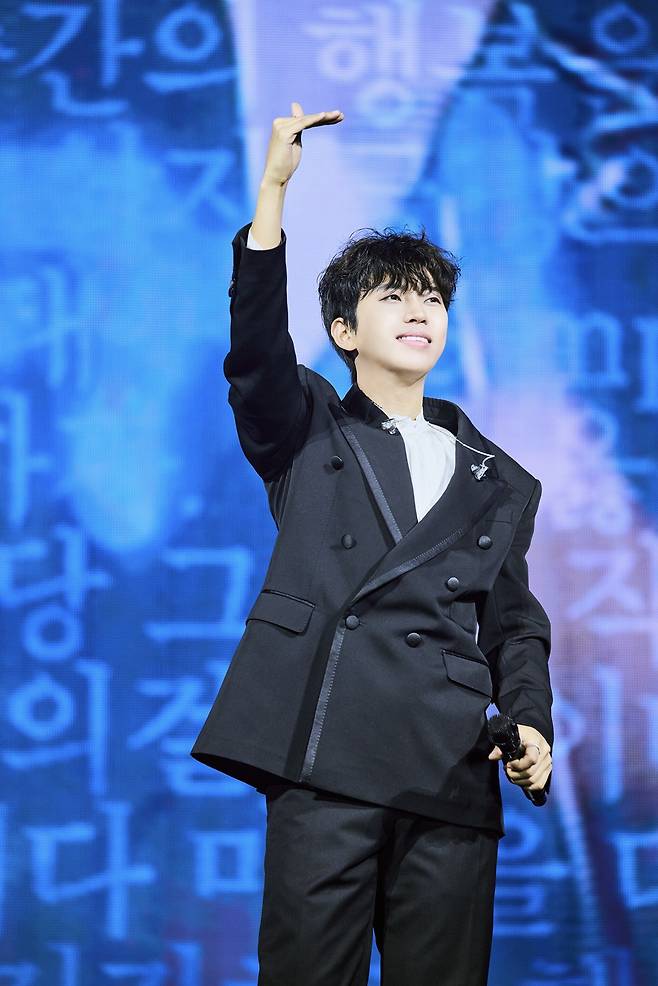 임영웅 생일 기념 '영웅시대 광전별빛방', 광주영아일시보호소에 후원금품 전달