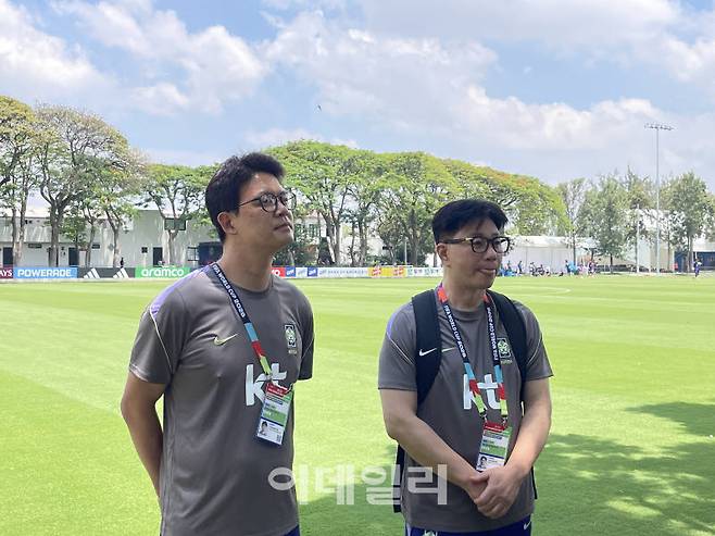 (왼쪽부터)백정국 의무팀장과 송준섭 수석주치의. 사진=허윤수 기자