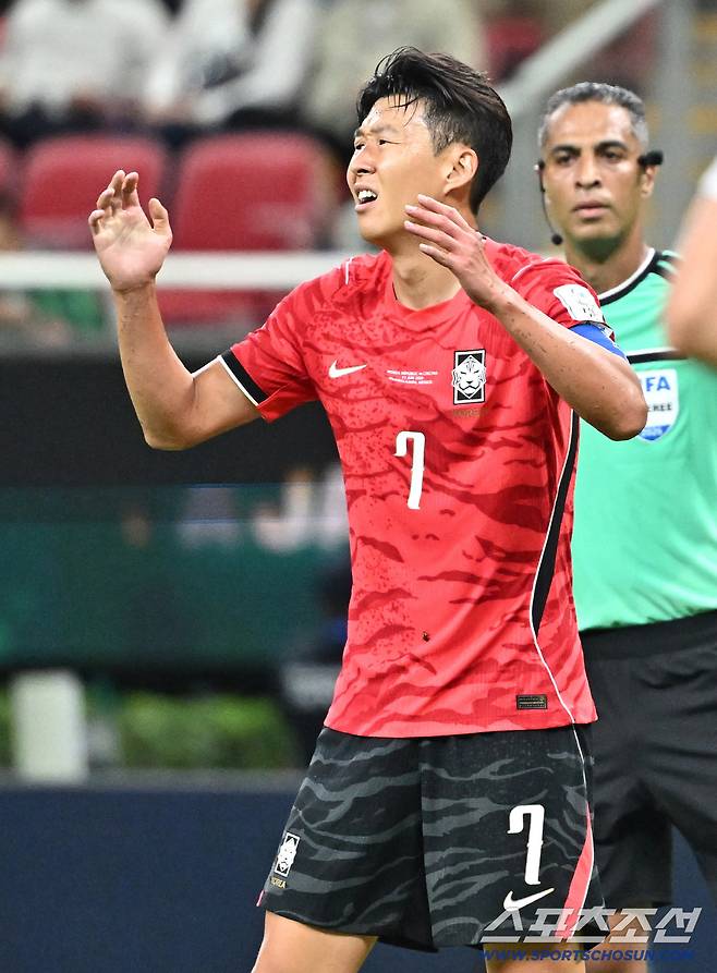 12일(한국시각) 멕시코 과달라하라 사포판의 에스타디오 과달라하라에서 열린 2026 북중미월드컵 대한민국과 체코의 경기. 손흥민이 골 찬스를 놓친 후 아쉬워하고 있다. 사포판(멕시코)=허상욱 기자wook@sportschosun.com/2026.06.12/