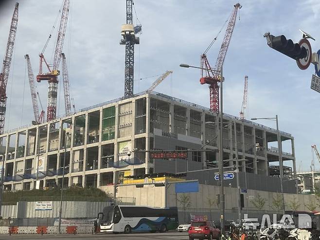 [평택=뉴시스] 박나리 기자 = 삼성전자 평택 5공장(P5) 건설 현장 2026.04.23. parknr@newsis.com