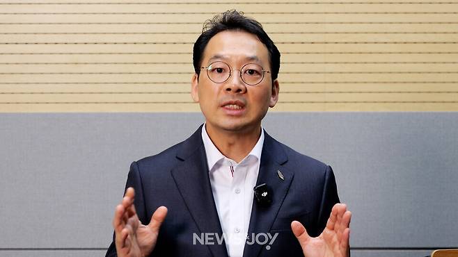 명영일 씨는 기사 보도 이후 자신의 소셜미디어에 글을 써 올리고 있다. 뉴스앤조이 박시온