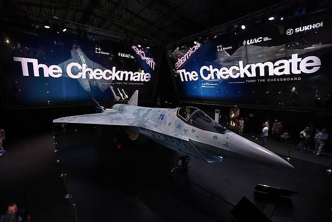 2021년 처음 공개된 경량 스텔스 전투기 Su-75 체크메이트. 러시아 국영 UAC