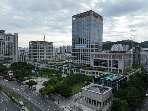 부산시청 전경. 국제신문DB