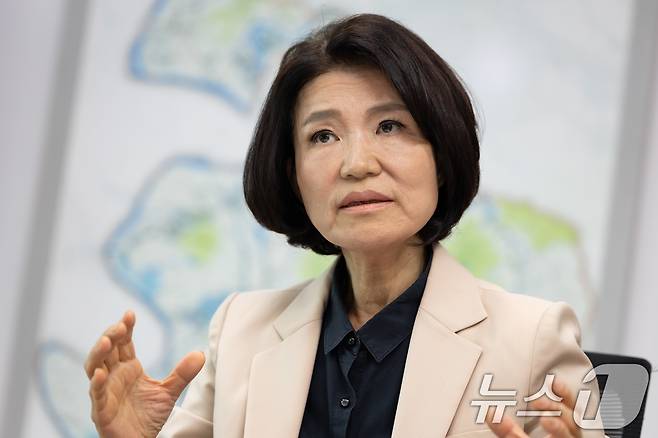 이진숙 국민의힘 의원이 15일 서울 여의도 국회 의원회관에서 뉴스1과 인터뷰하고 있다. ⓒ 뉴스1 유승관 기자
