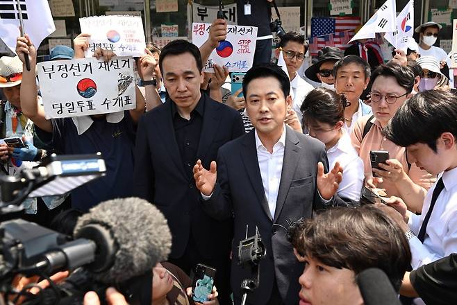 장동혁 국민의힘 대표가 16일 서울 송파구 올림픽공원 핸드볼경기장을 찾아 발언하고 있다. 변영욱 기자 cut@donga.com