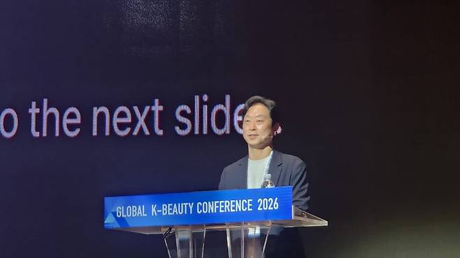 이진희 CJ올리브영 플랫폼사업총괄은 ‘올리브영의 미국 진출 전략’을 주제로 발표에 나섰다. (사진=테크42)