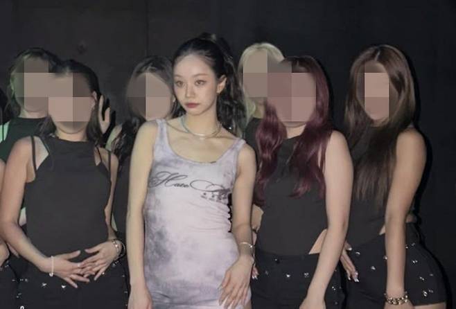 Singer and actress Hyeri has personally shared her thoughts regarding the recent controversy surrounding her abdominal area over her fan meeting outfit. While expressing her conviction that one must be slim to be considered professional, Hyeri also revealed her determination to focus on maintaining her health for the sake of her fans.Following the 2026 HYERI ASIA TOUR FANMEETING IN SEOUL held in Seoul on the 13th, some netizens voiced various opinions regarding the silhouette of the outfit Hyeri wore. In response, Hyeri directly addressed the controversy by sharing her personal views on the standards of professionalism through a fan communication platform.Starting with this Seoul performance, Hyeri is scheduled to continue her fan meeting tour, visiting major Asian cities such as Macau, Ho Chi Minh City, Hong Kong, and Taipei.