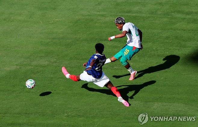 세네갈 이브라힘 음바예의 만회 골 [로이터=연합뉴스]