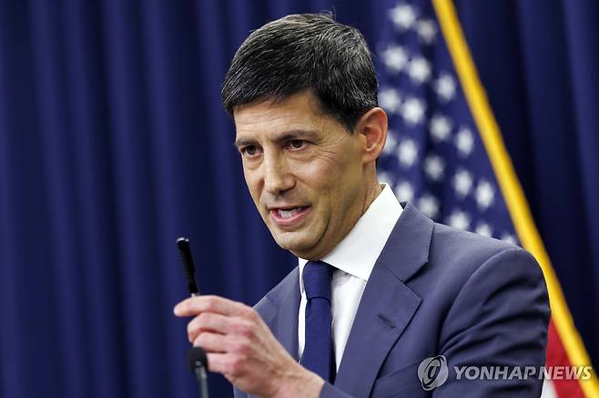 기자회견 하는 케빈 워시 연준 의장 [EPA=연합뉴스. 재판매 및 DB 금지]