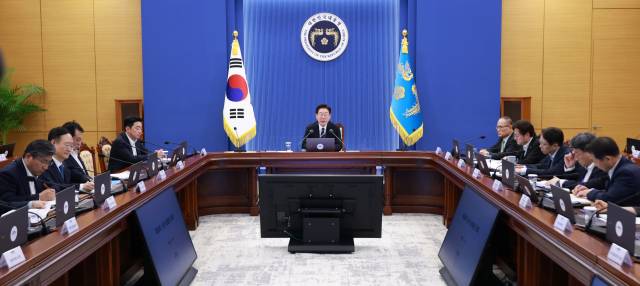 ▲이재명 대통령이 19일 청와대에서 열린 수석보좌관회의에서 발언하고 있다. ⓒ연합뉴스