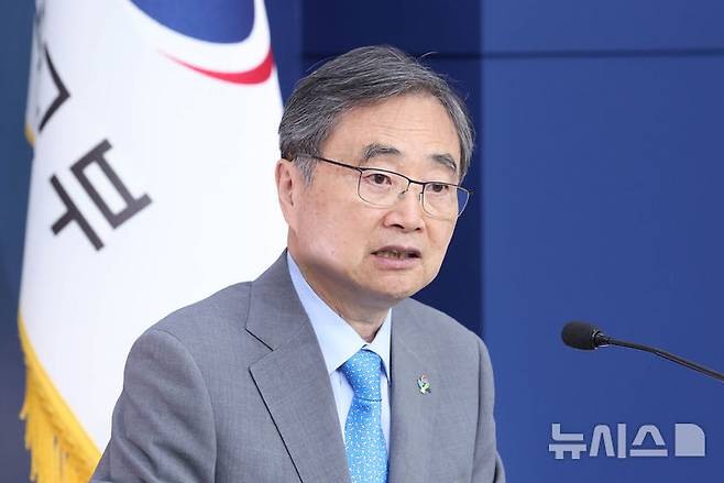 [서울=뉴시스] 조수정 기자 = 조현 외교부 장관이 22일 오전 서울 종로구 외교부에서 기자간담회를 하고 있다. 2026.06.22. chocrystal@newsis.com