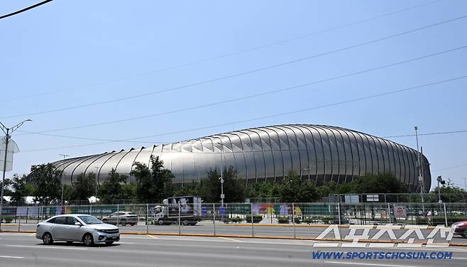 23일(한국시각) 경기장 외곽에서 바라본 2026 북중미 월드컵 대한민국과 남아공의 경기가 펼쳐질 멕시코 몬테레이 인근 과달루페의 에스타디오 몬테레이의 모습. 과달루페(멕시코=허상욱 기자wook@sportschosun.com/2026.06.23/