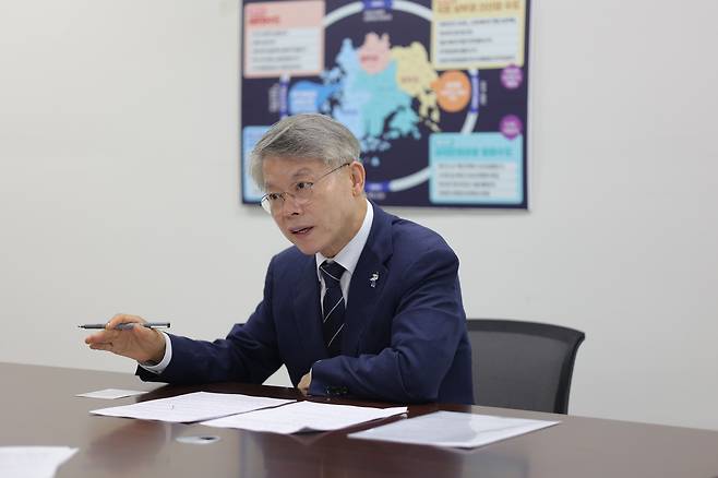 민형배 전남광주특별시장 당선인이 23일 경향신문과 인터뷰 하고 있다. 전남광주대전환기획위원회 제공