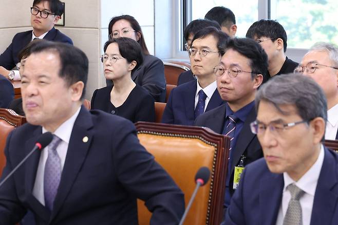 선관위 국조특위에 출석한 증인들 (출처 : 뉴스1)