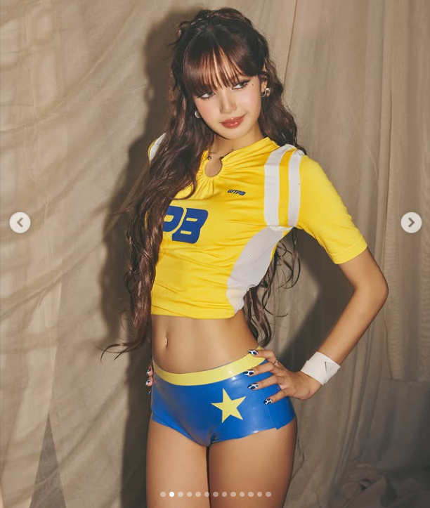 블랙핑크 리사가 최근 미국 패션지와의 인터뷰에서 사생활 침해에 대한 고충을 털어놓은 가운데, '재벌 남친'으로 알려진 LVMH 후계자 프레데릭 아르노(Frédéric Arnault)와의 결별설이 다시 불거지며 온라인을 뜨겁게 달궜다./리사 소셜미디어