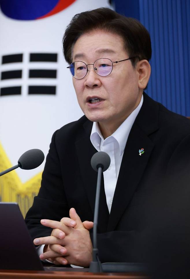이재명 대통령이 25일 청와대에서 열린 수석보좌관회의에서 발언하고 있다. 2026.6.25 연합뉴스