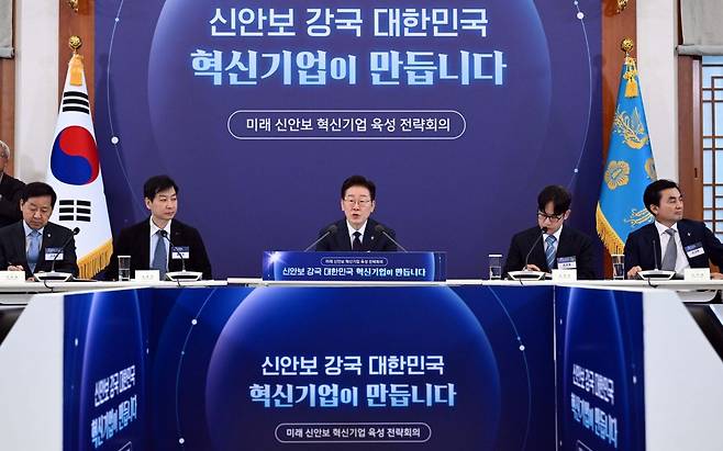 이재명 대통령이 26일 청와대에서 열린 미래 신안보 혁신기업 육성 전략회의에서 발언하고 있다. 2026.06.26 김지훈 기자