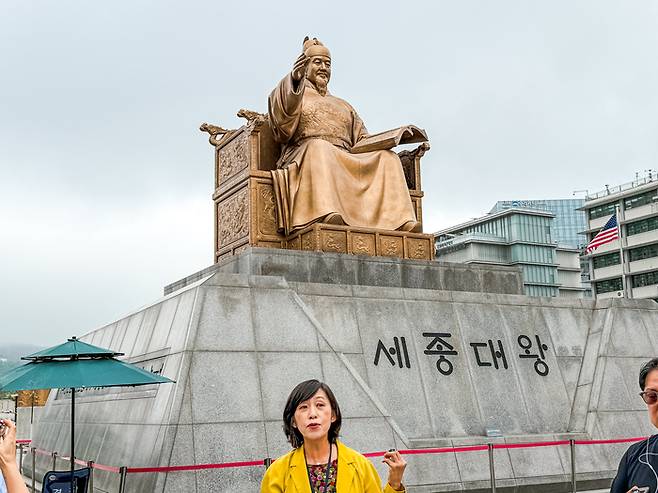 광화문 광장에서 시작했던 투어 / 사진=권효정 여행+ 기자