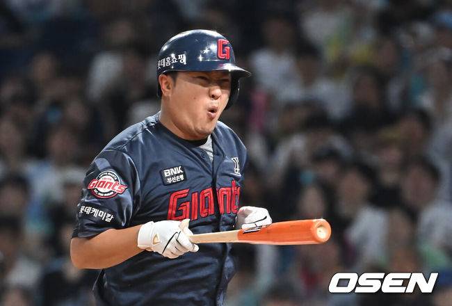[OSEN=창원, 이석우 기자] 롯데 자이언츠 정훈 002 2025.08.22 / foto0307@osen.co.kr