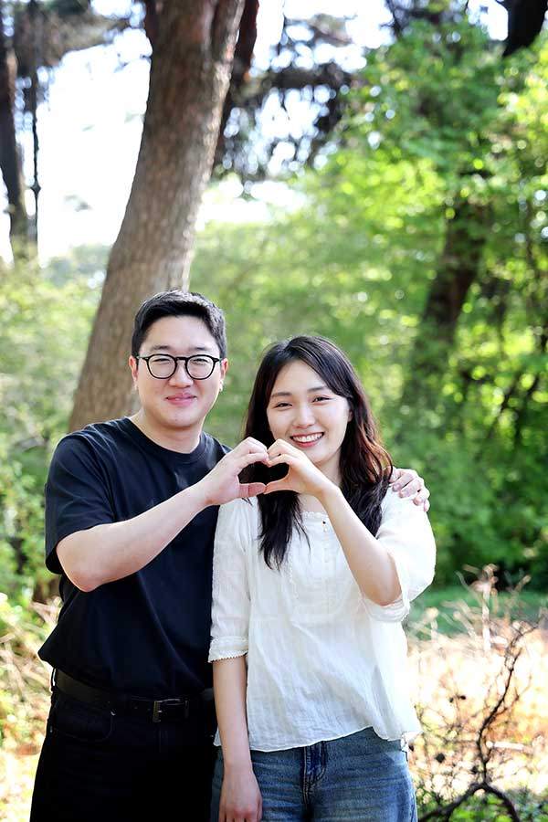 "그땐 친구랑, 지금은 연인이랑"