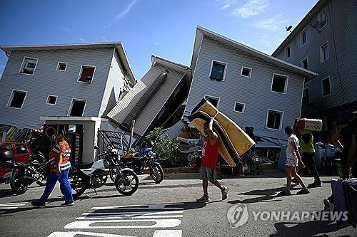 베네수엘라 라과이라주의 지진 피해 주택들 [AFP=연합뉴스. 재판매 및 DB 금지]