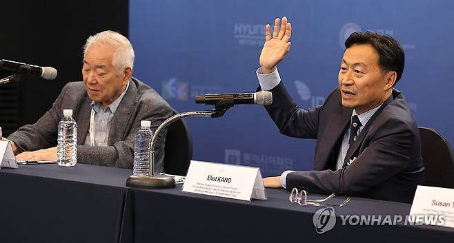 기자회견하는 엘리엇 강 (서귀포=연합뉴스) 박지호 기자 = 26일 제주 서귀포시 표선읍 해비치호텔&리조트에서 열린 제21회 평화와 번영을 위한 제주포럼 3일차 기자회견에서 앨리엇 강 전 미 국무부 국제안보·비확산 담당 차관보가 '한·미 동맹의 미래:동맹의 현대화, 핵추진 잠수함 도입, 그리고 중국 요인'을 주제로 발언하고 있다. 2026.6.26 jihopark@yna.co.kr