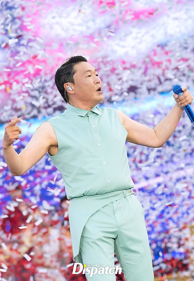 Singer PSY kicked off his nationwide tour with a passionate performance at the PSY Summer Swag 2026 held at the Uijeongbu Sports Complex in Gyeonggi Province on the 27th. Guests Hwasa and Sung Si-kyung graced the stage, while Park Ji-hoon and Director Jang Hang-jun added to the fun with video appearances.The PSY Summer Swag has established itself as a representative summer brand concert, featuring water cannons and a spectacular guest lineup. This years performance garnered a great response from the audience with its larger scale and high-quality stage production.Starting in Uijeongbu, this tour is scheduled to be held sequentially in major cities across the country, including Daegu, Incheon, Gwacheon, Wonju, Suwon, Gwangju, Busan, and Daejeon.