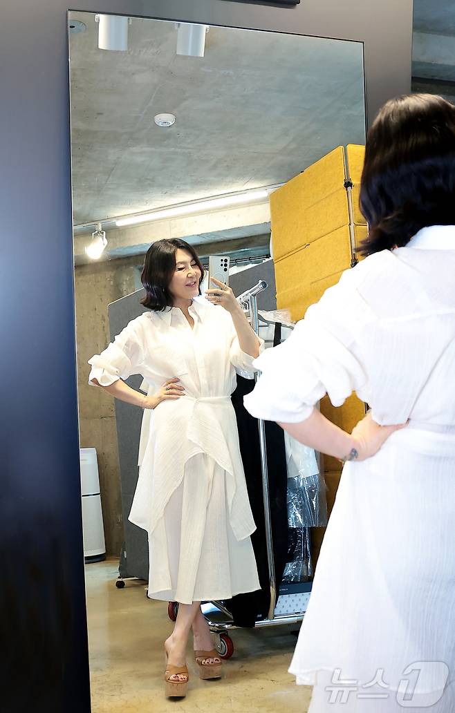스타일리스트 한혜연이 뉴스1과의 인터뷰에서 포즈를 취하고 있다. ⓒ 뉴스1 권현진 기자