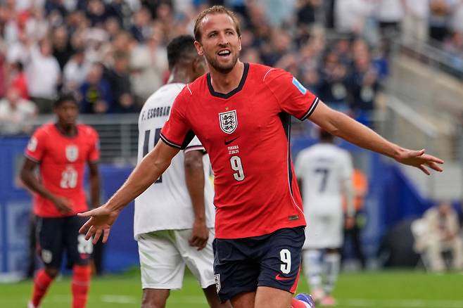 England's Harry Kane (9) celebrates after scoring their second goal during the World Cup Group L soccer match between Panama and England in East Rutherford, N.J., near New York, Saturday, June 27, 2026. (AP Photo/Steve Luciano)

<저작권자(c) 연합뉴스, 무단 전재-재배포, AI 학습 및 활용 금지>
