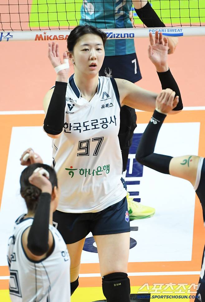 5일 장충체육관에서 열린 V리그 챔피언결정전 GS칼텍스와 도로공사의 경기. 도로공사 강소휘가 득점 후 환호하고 있다. 장충=박재만 기자 pjm@sportschosun.com/2026.04.05/
