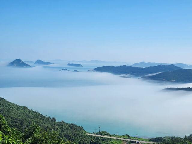 상조도에서 바라본 다도해해상국립공원의 수많은 섬