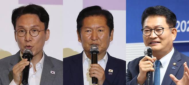 더불어민주당 8·17 전당대회 주요 당권 주자들이 28일 일제히 청년 당심 공략에 나섰다. 사진은 이날 경기 광주 곤지암리조트에서 열린 민주당 청년 당선인 워크숍에 참석해 축사하는 김민석 총리와 정청래 전 대표, 전주에서 열린 ‘국가비전 민주당 전북평당원 타운홀미팅’에서 발언하는 송영길 의원. 2026.6.28 사진공동취재단